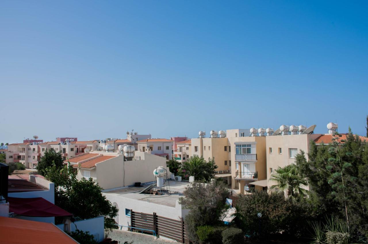 Modern Apartment Not Far From The Beach Pafos Exterior foto